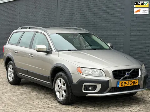 Volvo XC70 2.4 D5 Kinetic LEER TREKHAAK GOED ONDERHOUDEN