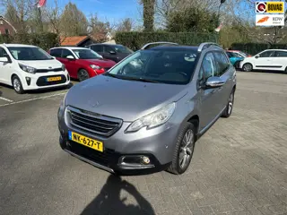 Peugeot 2008 1.2 PureTech Féline , navigatie , panoramadak , pdc