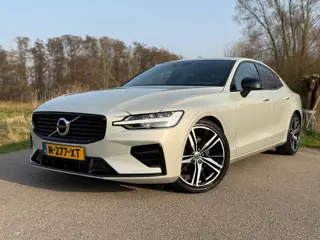 Volvo S60 2.0 B3 R-Design / Automaat / Airco / Navi / Camera / Leder Stuur-Stoel verwarming / Led / 