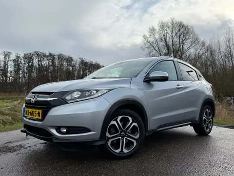 Honda HR-V 1.5 i-VTEC Executive Automaat UNIEK 75.990 KM PANORAMADAK CAMERA NAVI KEY-LESS STOELVERWA