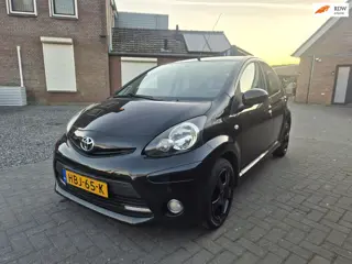 Toyota Aygo 1.0-12V Comfort 5 Deurs Airco cv op afstand toerenteller