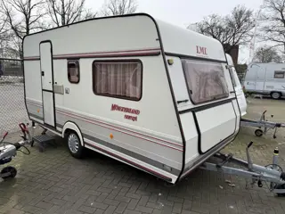 LMC Siesta 420 T STAPELBED GEWONEZIT 4PERS