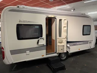 Hobby De Luxe 460 UFE FRANSBED MOVER LUIFEL