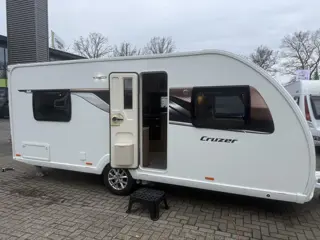 Sprite Cruzer 480 SR FRANSBED MOVER VOORTENT