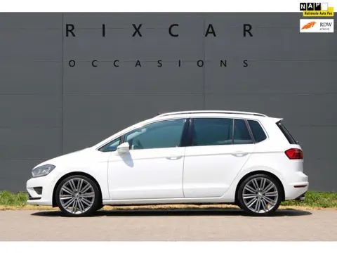 Volkswagen Golf Sportsvan 1.2 TSI Highline DSG Panodak Leder LED Trekhaak