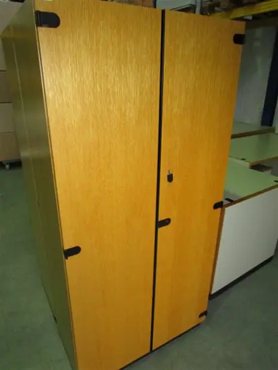 1x Draaideurkast 166x80x42cm