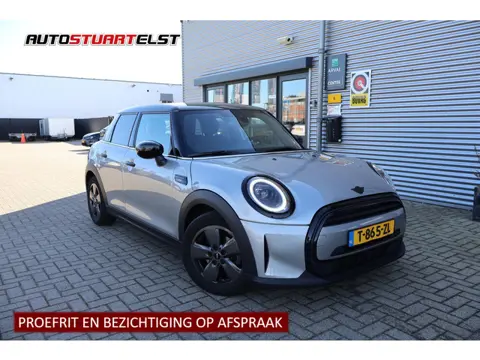 Mini Cooper 1.5 Cooper Camden Edition 1e Eigenaar | Volledig Onderh | NAP | BTW | Carplay | Navi | C