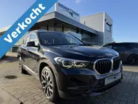 BMW X1 sDrive20i Sport Line Aut Camera | Stoelverw. | HUD |