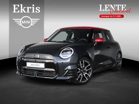 MINI 3-deurs Cooper SE JCW + XL pakket +360 camera + stoel en stuurverwarming | Lentevoordeel