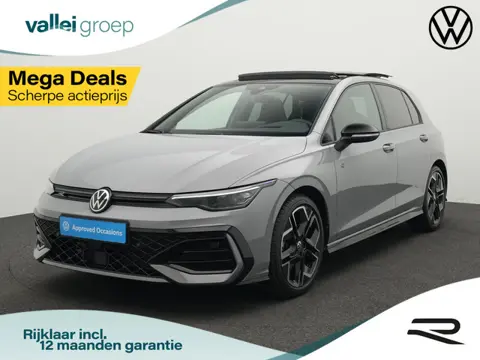 Volkswagen Golf 1.5 eTSI 150 pk DSG R-Line Edition | Panoramadak | 360 camera | IQ Light | Head-up d