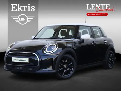 Mini Mini 1.5 Cooper Camden Edition / PDC / Climate Control / Navigatie / LED / 16'' LM / Lentevoord
