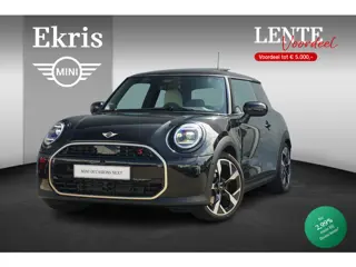 MINI 3-deurs Cooper S | Favoured Uitvoering | Pakket XL | Harman Kardon | Driving Assistant Professi