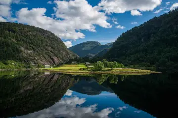 Fjord cruise Mostraumen