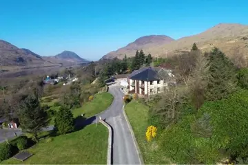 Kylemore Pass Hotel - Kylemore