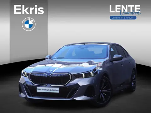 BMW 5 Serie Sedan 530e M Sportpakket Pro | Trekhaak met elektrisch wegklapbare kogel | 	Bowers & Wil