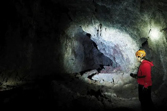 Vatnshellir lavagrot Snaefellsnes