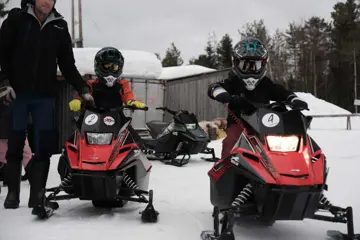 Mini sneeuwscooters voor jong en oud - 10 of 25 min