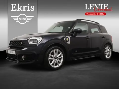 MINI Countryman Cooper SE ALL4 John Cooper Works | Achteruitrijcamera | Panoramadak | Stuurwielverwa