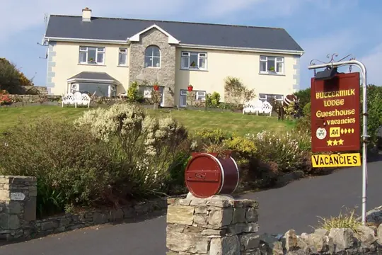 Vliegreis Buttermilk Lodge Apartments - Clifden