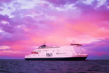 Rotterdam-Hull en Holyhead-Dublin