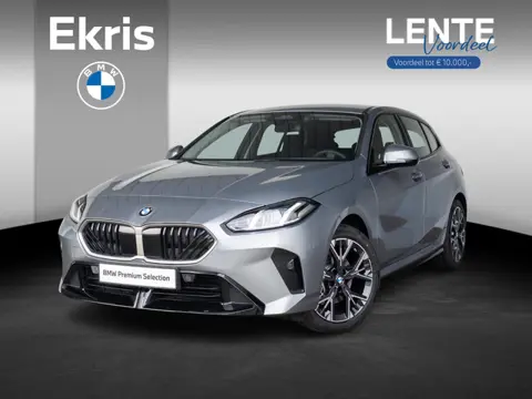 BMW 1 Serie 120 | M Sport Design | Achteruitrijcamera | Stoelverwarming | Driving Assistant | 18'' |