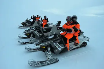 Sneeuwscootertocht vanuit Akureyri