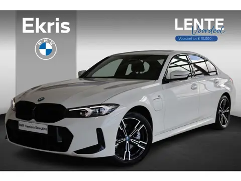 BMW 3 Serie Sedan 330e | M Sportpakket | Parkeersensoren | Cruise Control | Lentevoordeel