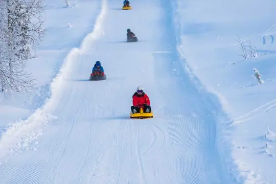 Akebakken - Sleetje rijden voor jong en oud