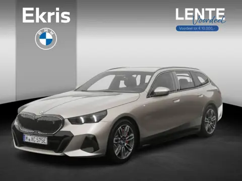 BMW i5 Touring eDrive40 M Sport Edition | M Sport package | M Sport package Pro | Lentevoordeel