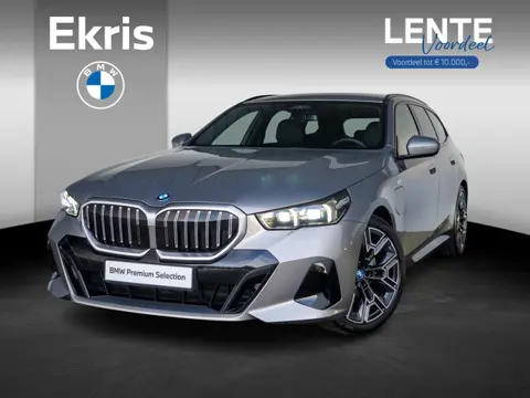 BMW 5 Serie Touring 530e | M Sportpakket | Travel Pack | Comfort Access | Achteruitrijcamera | Stoel