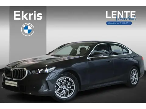 BMW 5 Serie Sedan 520i Driving Assistant | Achteruitrijcamera | Parkeersensoren | Lentevoordeel