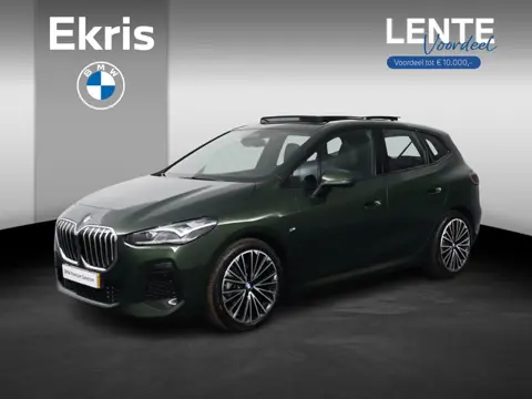 BMW 2-serie Active Tourer 220i M Sportpakket | Harman-Kardon | Innovation Pack | Panoramadak | Comfo