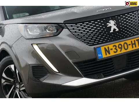 Peugeot 2008 1.2 PureTech Allure Pack - Gris Platinium - i-Cockpit/Carplay/Mirrorscreen