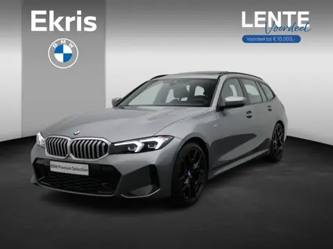 BMW 3 Serie Touring 318i M Sportpakket | Trekhaak | Achteruitrijcamera | Panoramadak | Parking Assis