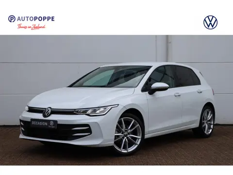 Volkswagen Golf 1.5 eTSI Life Edition DSG7 116pk | CarPlay | Achteruitrijcamera | PDC