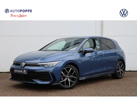 Volkswagen Golf R-Line-Edition 1.5 eTSI 116pk DSG7 | IQ.light | Stuurverwarming | 360 Camera | Carpl