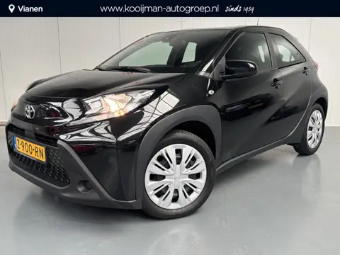 Toyota Aygo X 1.0 VVT-i MT Play SLEHCHTS 40.546KM, APPLE CARPLAY/ANDROID AUTO!!