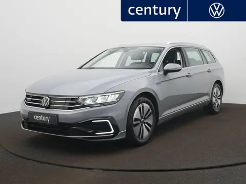 Volkswagen Passat Variant 1.4 TSI PHEV GTE Business Navigatie - LED - Camera - ACC- Stoelverwarming 