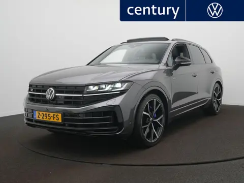 Volkswagen Touareg 3.0 TSi eHybrid 4MOTION R 462PK | Luchtvering | Panodak | 360 Camera | Nachtzicht