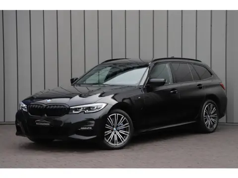 BMW 3 Serie Touring 330e High Executive | 292PK | Led | Sfeerverlichting | ACC | Clima | Trekhaak | 