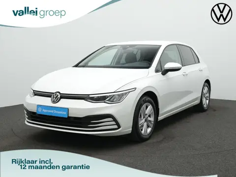 Volkswagen Golf 1.5 eTSI 150 pk DSG Life | Trekhaak | Stoelverwarming | Adaptive Cruise | Navigatie