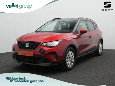 SEAT Arona 1.0 TSI 95 pk Style Business Connect | Trekhaak | Stoelverwarming | Parkeersensoren achte