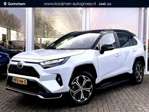Toyota RAV4 2.5 Plug-in Hybrid AWD Style NL AUTO! Innovation | Bearlock | Trekhaak | Schuifdak | JBL