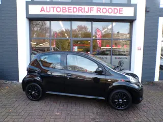 Toyota Aygo 1.0-12V 5-Drs BLACKLINE CARPLAY,AIRCO,LED,NIEUWE APK !!!