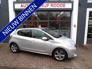 Peugeot 208 1.2 5-Drs Zilver Line NAVI,TOP STAAT,NIEUWE APK ,PDC !!!
