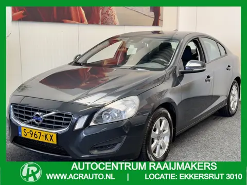 Volvo S60 1.6 T3 KINETIC CRUISE CONTROL CLIMATE CONTROL BLUETOOTH TELEFOON MEDIA VOORBEREIDING PDC  