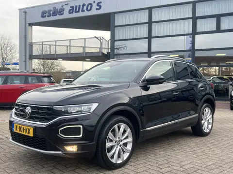 Volkswagen T-Roc 1.5 TSI 150 pk Automaat Sport Navigatie Camera 18 Inch Velgen Virtual Cockpit ACC D