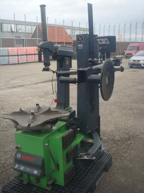 Bandenapparaat met hulparm Bosch TCE4420 12 tot 23