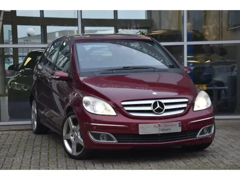 Mercedes-Benz B-klasse 180 CDI Aut. Xenon Airco Pdc AMG LM-Velgen 1ste Eigenaar