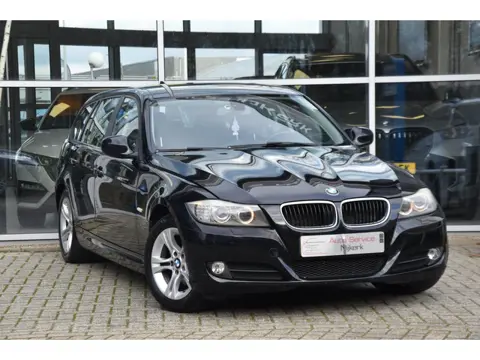 BMW 3-serie Touring 318i Corporate Lease Luxury Line Airco Nav. Leder Pdc Led 1ste Eigenaar